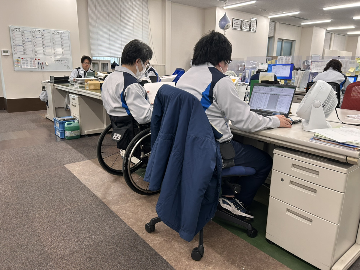 企画部